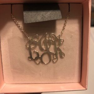 Beautiful NIB monogram necklace (LJK)